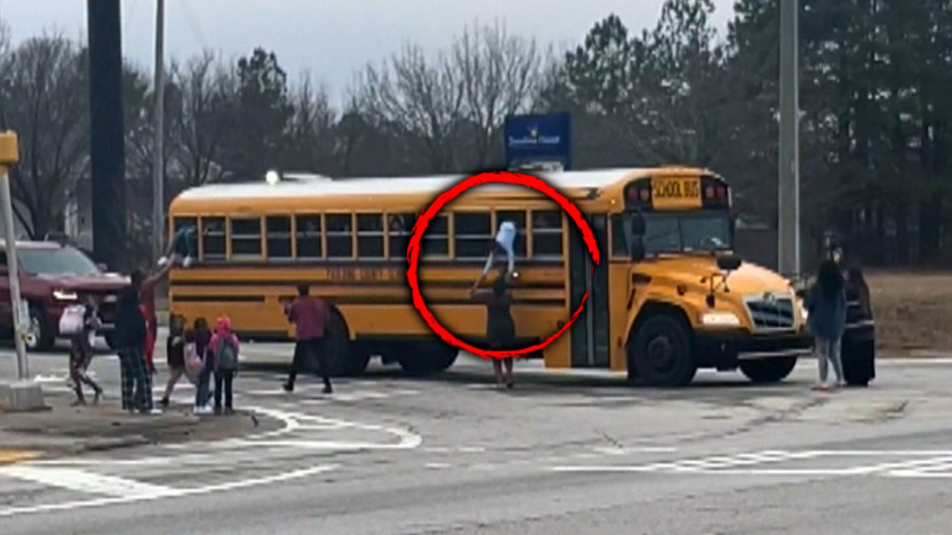 Schoolbusxxx - Georgia Substitute School Bus Driver Slapped in Face by Angry Parent |  Inside Edition