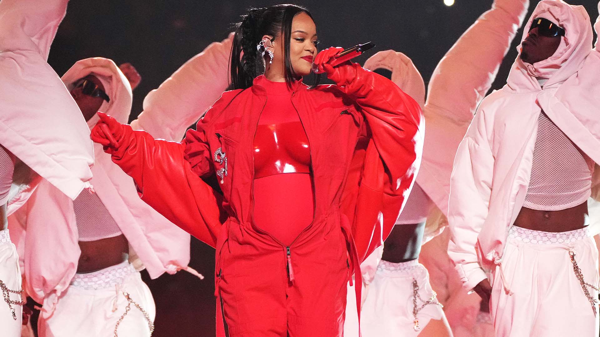 Rihanna confirms she's pregnant with second child following Super Bowl  halftime show - CBS Los Angeles