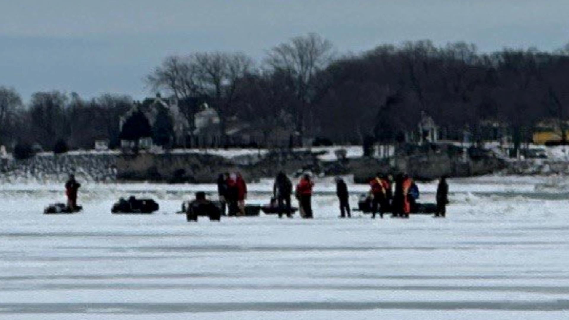 20 people safe after being stranded on Lake Erie ice floe