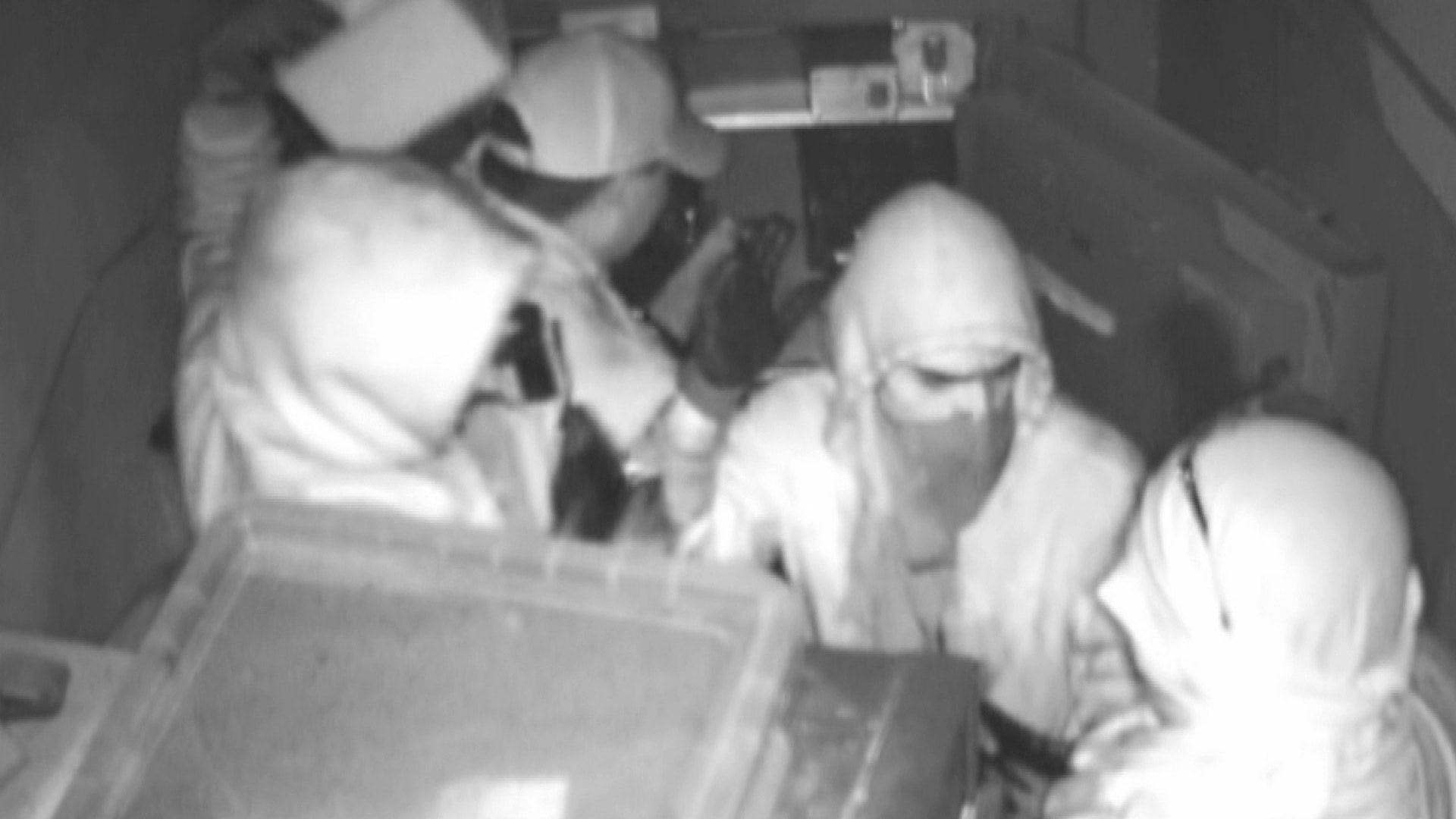 Brazen Thieves High-Five Each Other After Jewelry Heist 