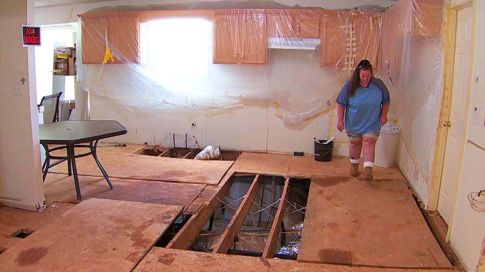 It has cost almost $400,000 to repair a Tennessee home after a sinkhole developed underneath.