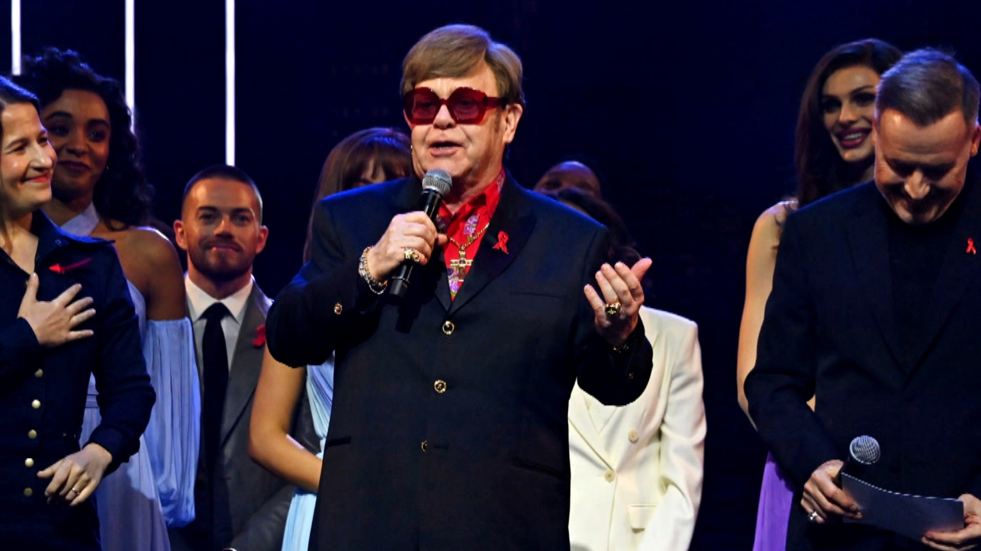 Elton John Reveals He's Lost His Eyesight