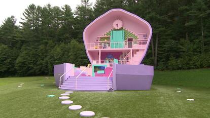 Would You Stay in This Polly Pocket-Inspired Home?