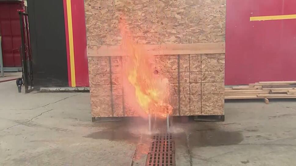 Chicago Fire Department Gives Safety Tips on Turkey Frying 