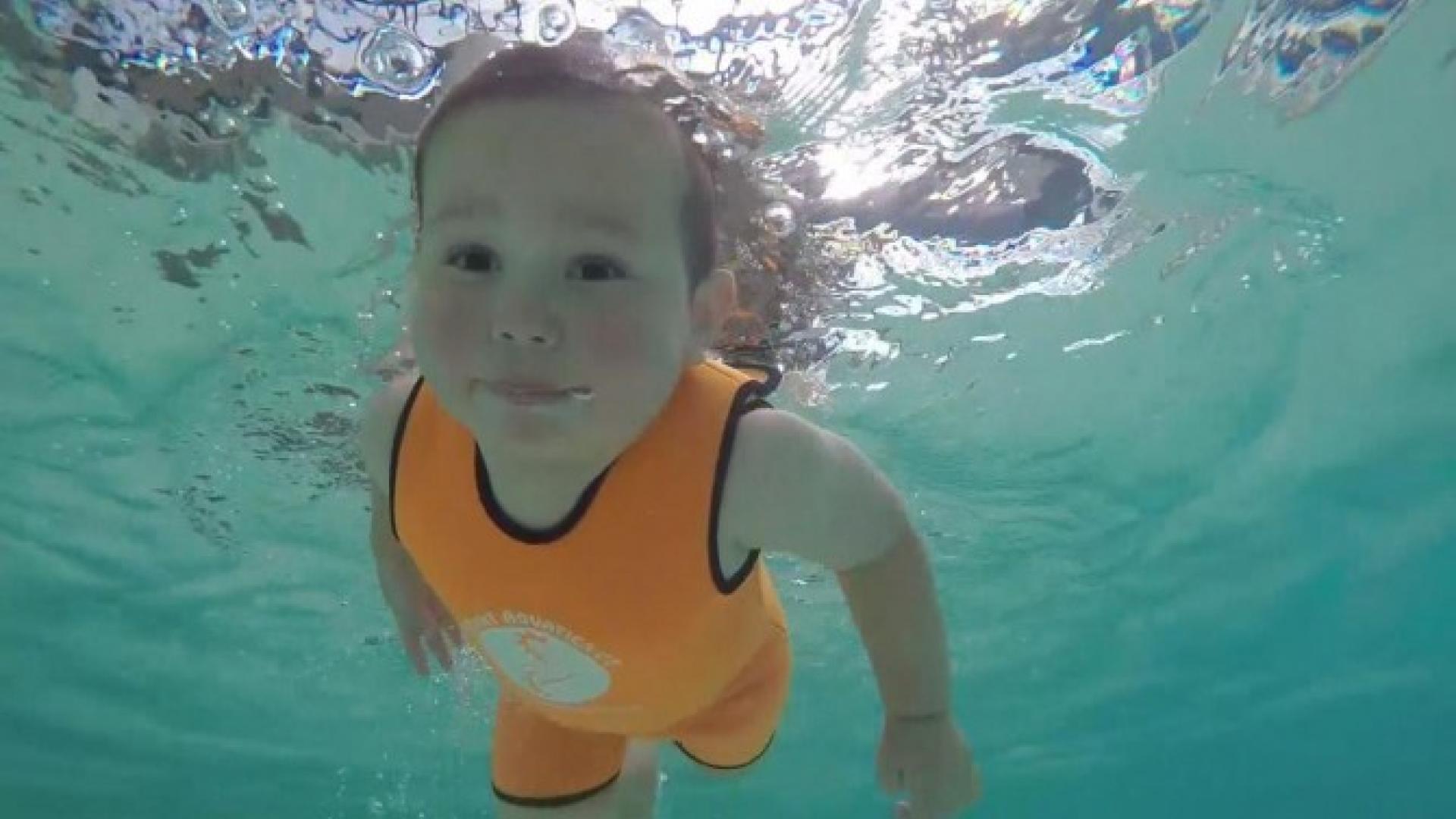 swimming lessons for babies under 6 months