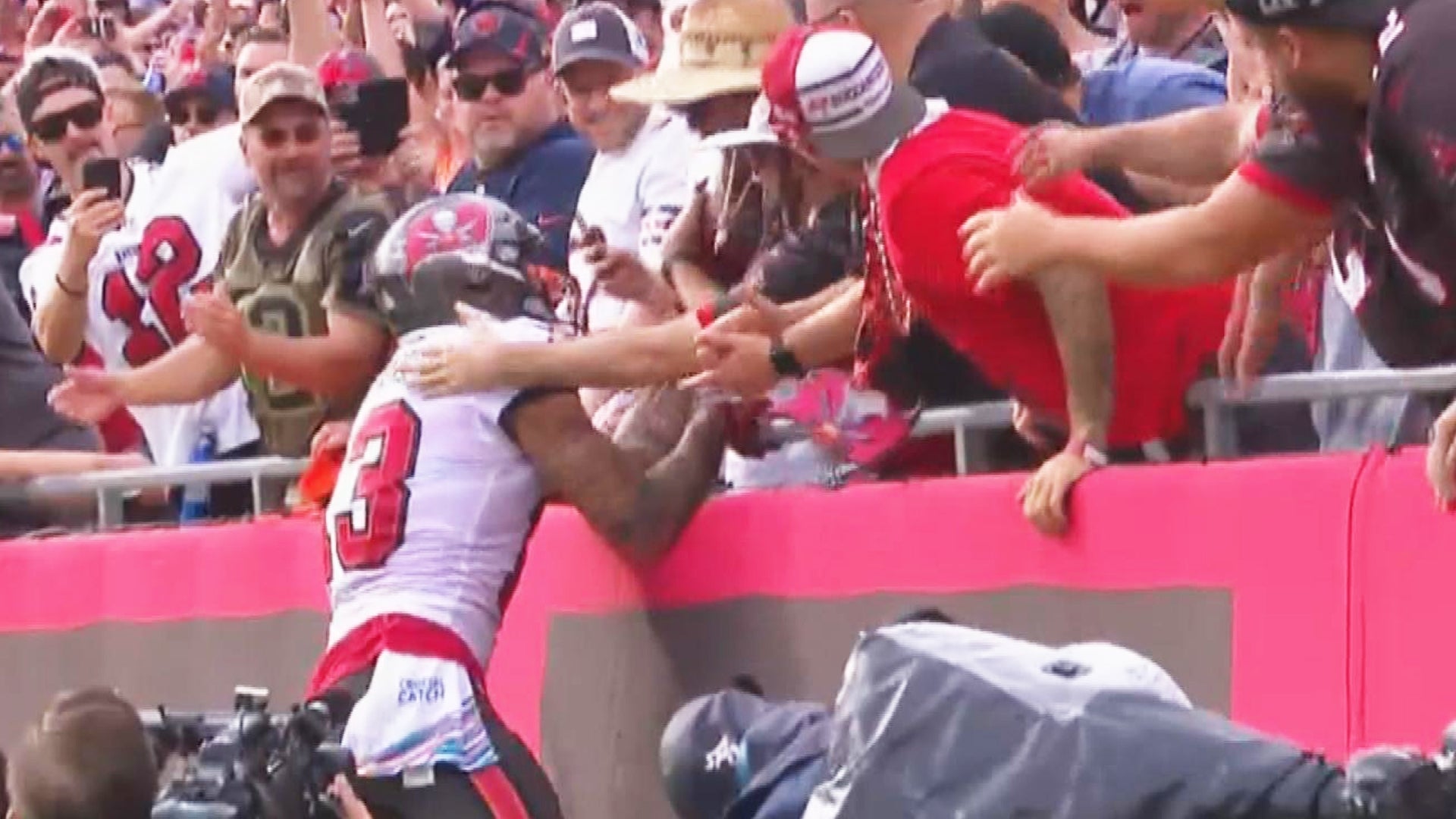 Bucs fan who gave back Tom Brady's 600th TD ball did good for himself