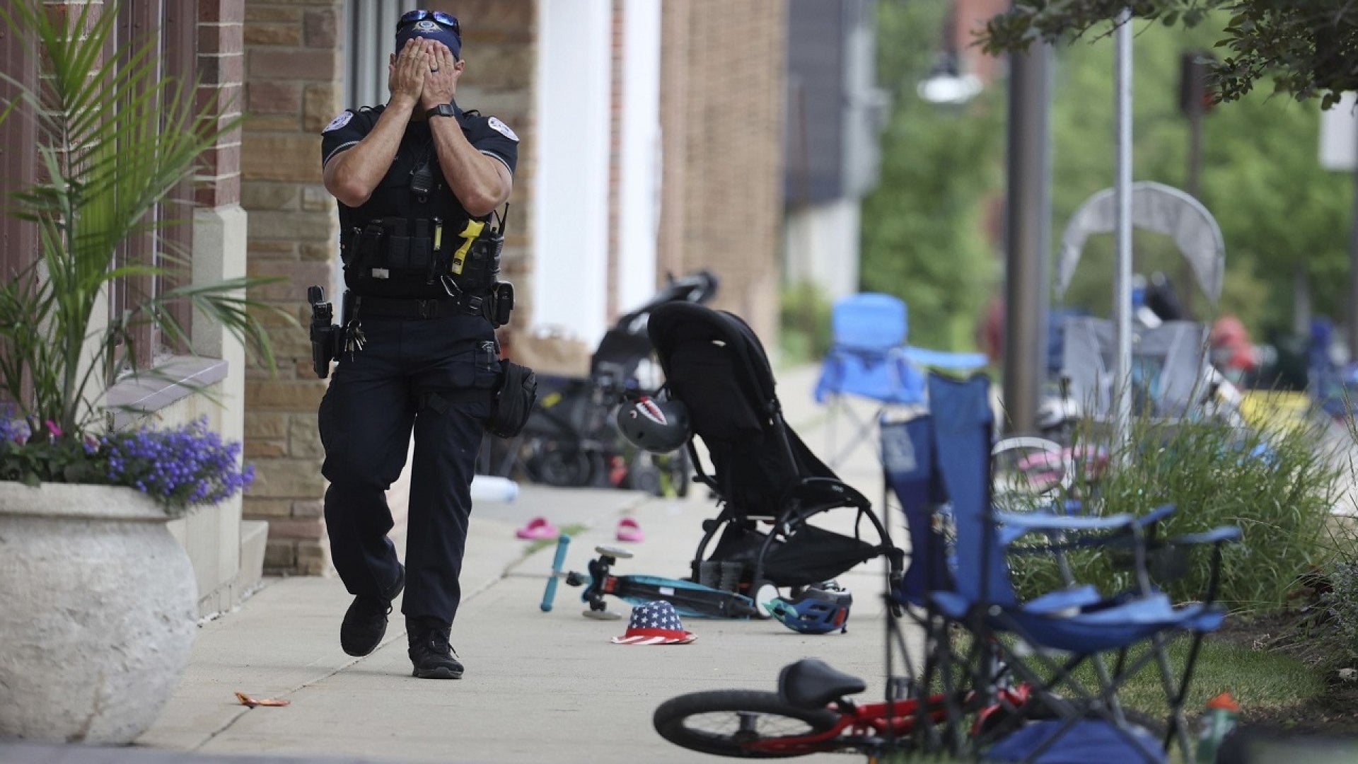 Parade Shooting Victims Include Grandfather In Wheelchair, Children ...