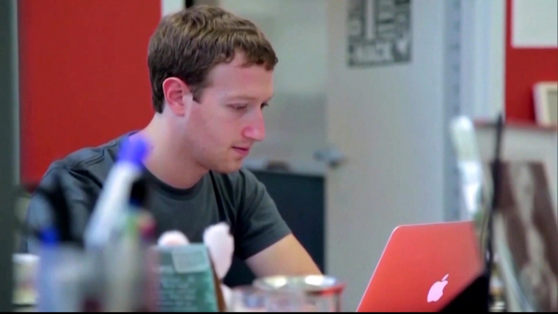 Facebook Founder Mark Zuckerberg Lays Off 11,000 Meta Employees ...